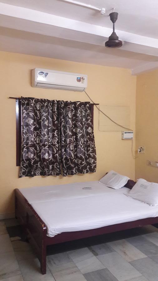 Raamlaxmi Guest House 钦奈 外观 照片